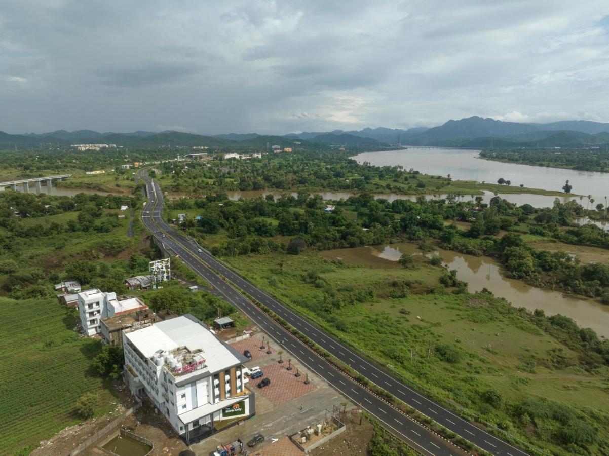 Hotel The Scenic Unity Garudeshwar Exterior foto